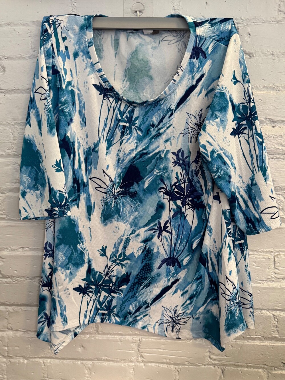 3/4 Sleeve Top Blue White Abstract Floral